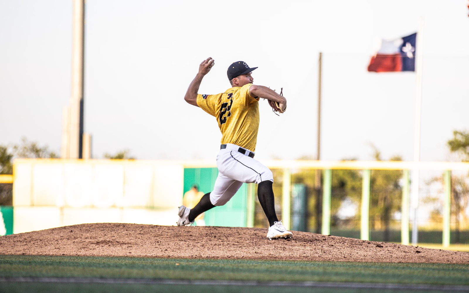 PRIME OUTDUELS CUMBIE AS RAILROADERS FALL 3-2